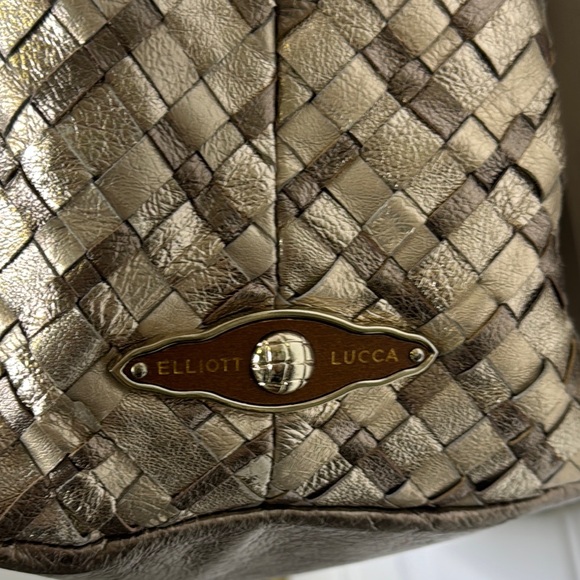 Elliott Lucca Gold Textured Tote Bag - Picture 2 of 16
